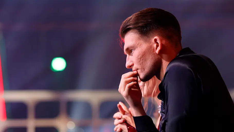Tänzer Mikael Tatarkin in der vierten Live-Show bei der 17. Staffel der RTL-Tanzshow Let s Dance im MMC Coloneum. Tänzer Mikael Tatarkin in der vierten Live-Show bei der 17. Staffel der RTL-Tanzshow Let s Dance im MMC Coloneum.