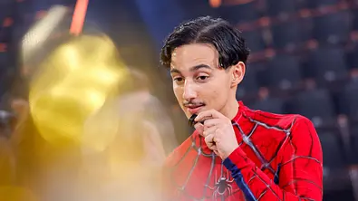 Milano im Spiderman-Anzug bei Lets Dance - Foto:  IMAGO / Panama Pictures