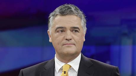 ZDF feuert Moderator Matthias Fornoff - Foto: IMAGO / Metodi Popow