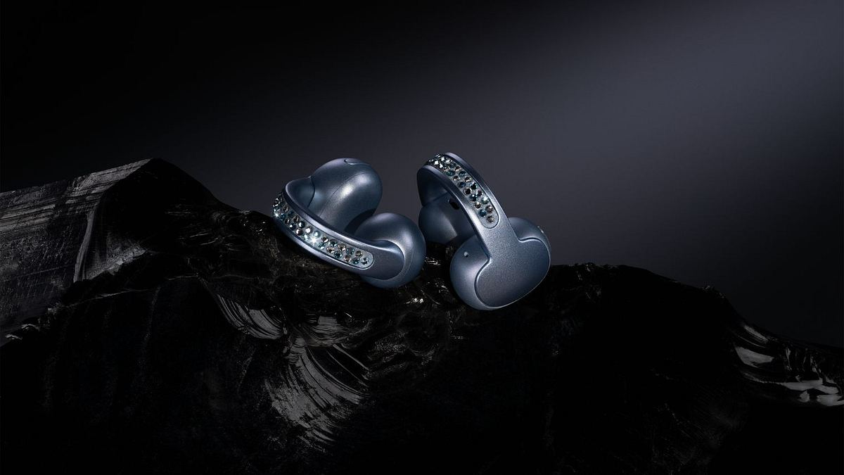 Motorola und Swarovski Die Earbuds von Motorola, besetzt mit Kristallen von Swarovski