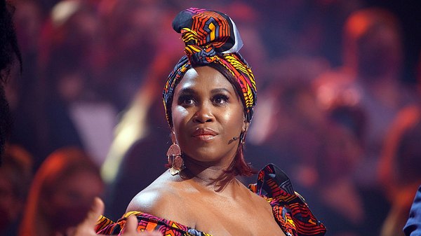 Motsi Mabuse in traditionellem südafrikanischen Gewand bei Lets Dance. - Foto: RTL+