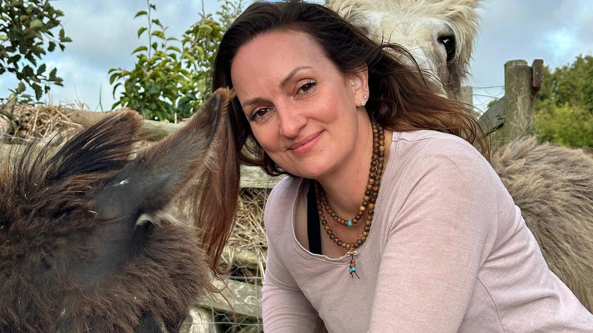 Nadine von Bauer sucht Frau