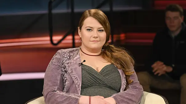 Natascha Kampusch in einem TV-Studio - Foto: IMAGO / teutopress