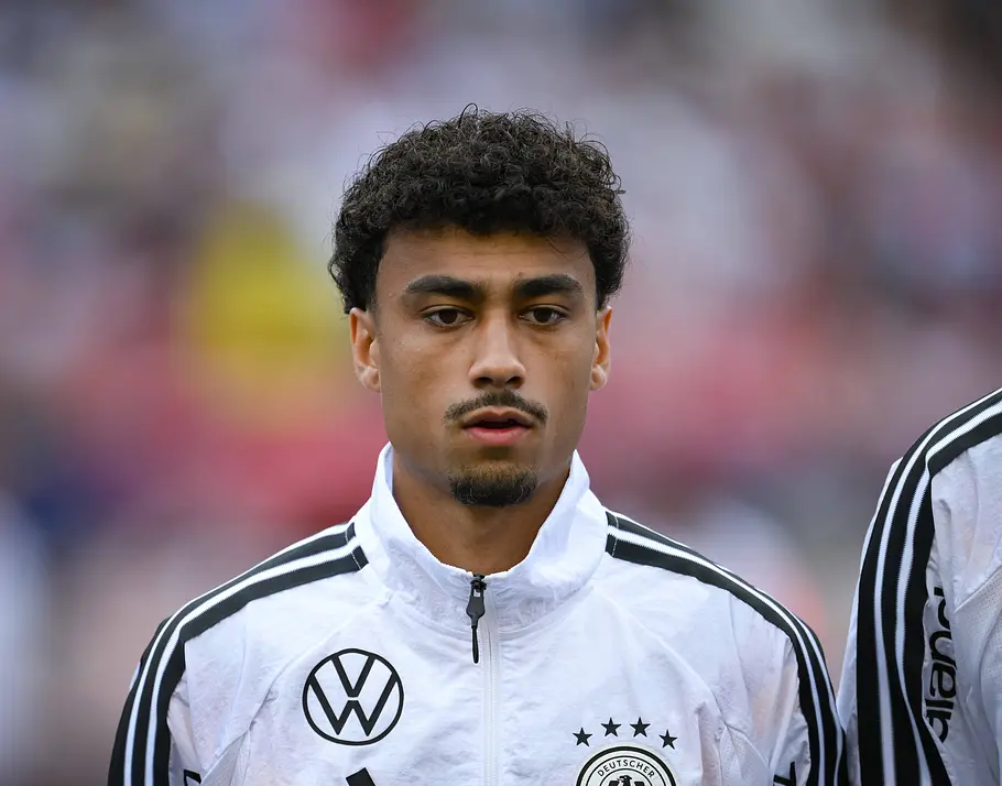 Nathaniel Brown: Gehalt, Freundin, Herkunft – das steckt hinter dem DFB-Hoffnungsträger 2026! Nathaniel Brown