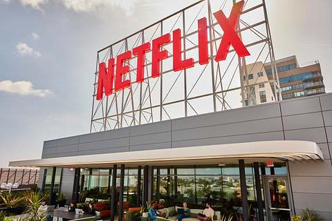 Das Netflix-Bürogebäude in Los Angeles von außen. - Foto: Netflix