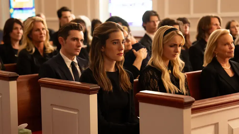 „All das Ungesagte zwischen uns – Regretting You“ Jonah, Morgan und Clara bei einer Beerdigung in „All das Ungesagte zwischen uns – Regretting You“