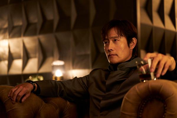 Squid Game: Der Frontmann in seinem Sessel - Foto: No Ju-han/Netflix