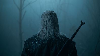 Der Witcher von hinten - Foto: Courtesy of Netflix