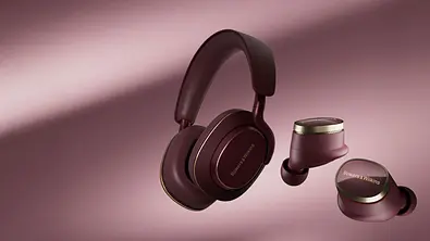 Zwei neue Kopfhörer, einmal Over- einmal In-Ear - Foto: Bowers & Wilkins/PR