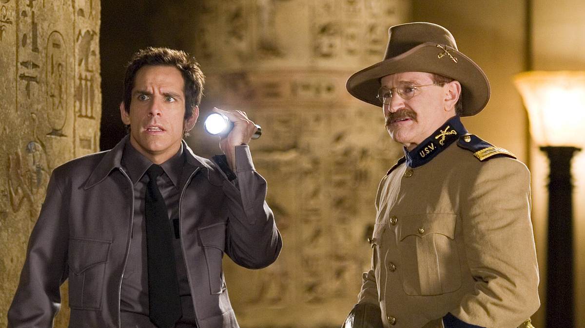 Ben Stiller spielte im ersten Nachts im Museum-Film den neuen Nachtwärter. Ben Stiller und Robin Williams im ersten Teil von Nachts im Museum