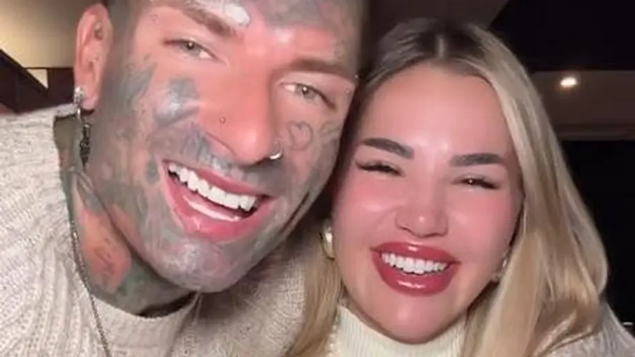 Kim Virginia und Nikola Glumac sollen dabei sein. Kim Virginia & Nikola Glumac lächeln in die Kamera.