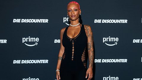 Nura bei der Premiere zur vierten Staffel „Die Discounter“. - Foto: IMAGO / Eventpress