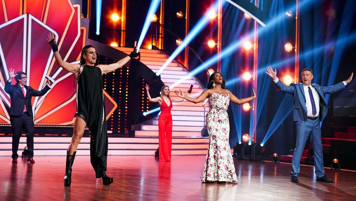 Ob wir die alten „Let’s Dance“-Hasen 2026 in gleicher Besetzung wiedersehen werden? Die Jury und die Moderator:innen von „Let’s Dance“ 2025.