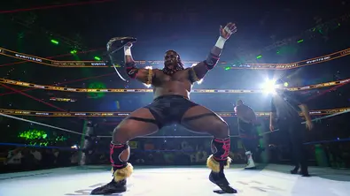 Oba Femi im WWE-Ring. - Foto: Netflix