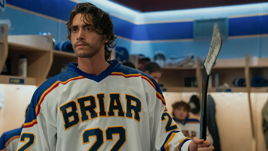 Logan (Antonio Cipriano) Logan (Antonio Cipriano) in Staffel 1 von „Off Campus“.