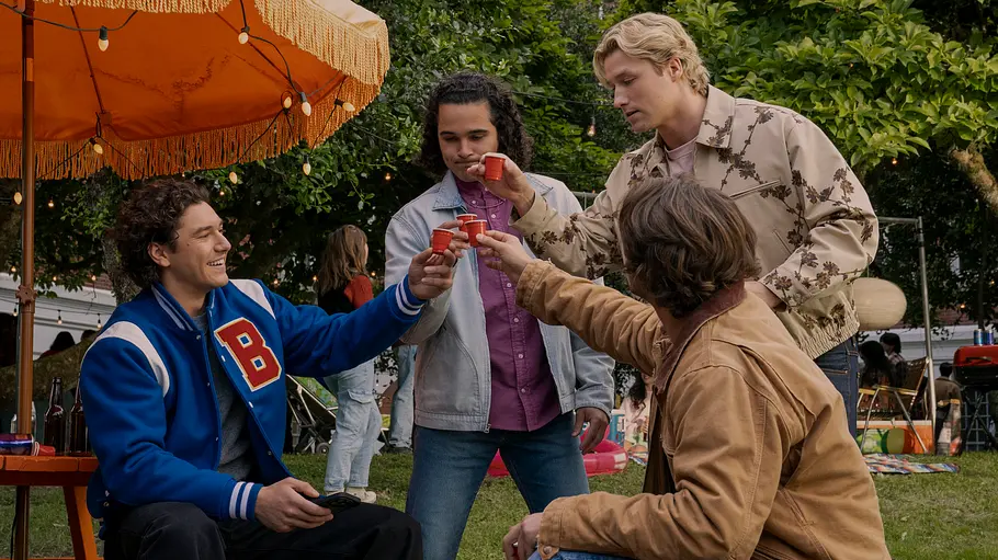 Garrett, Tucker, Logan und Dean Garrett, Tucker, Logan und Dean in „Off Campus“.