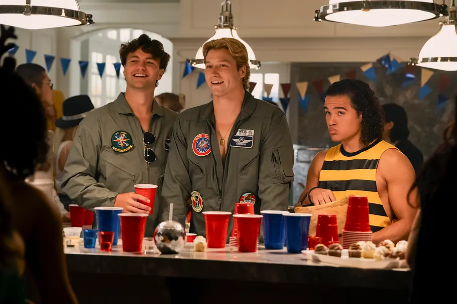 Die Stars der Serie „Off Campus“