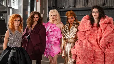 Die Models mit toller Designermode von Kilian Kerner. - Foto: Seven One Entertainment