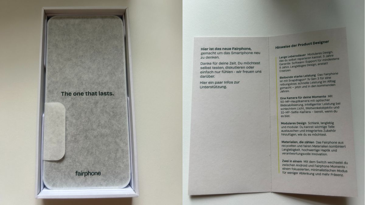 Verpackungsinhalt Ein eingepacktes, neues Smartphone und ein Beipackzettel.