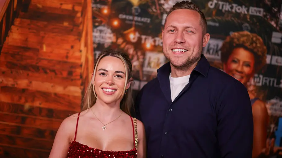 Annelie Henze und Freund Patrick Romer Annelie Henze und Partner Patrick Romer auf dem roten Teppich.