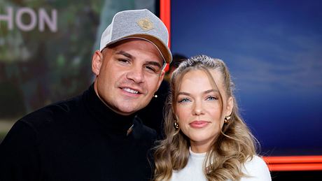 Vor der Trennung:  Pietro Lombardi und Laura Maria Rypa lächelnd und dicht nebeneinander beim 28. RTL-Spendenmarathon 2023. - Foto:  IMAGO / Panama Pictures