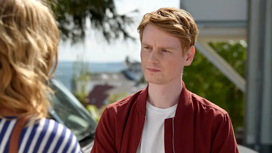 Lukas Zumbrock verkörpert Kai Kaminski. Lukas Zumbrock verkörpert Kai Kaminski.