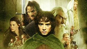 Frodo, Gandalf, Arwen, Legolas, Galadriel und ihre Gefährten in Kampfposition. - Foto: Warner Bros.