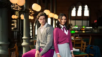 Damian Hardung und Harriet Herbig-Matten in Maxton Hall  - Foto: Prime Video