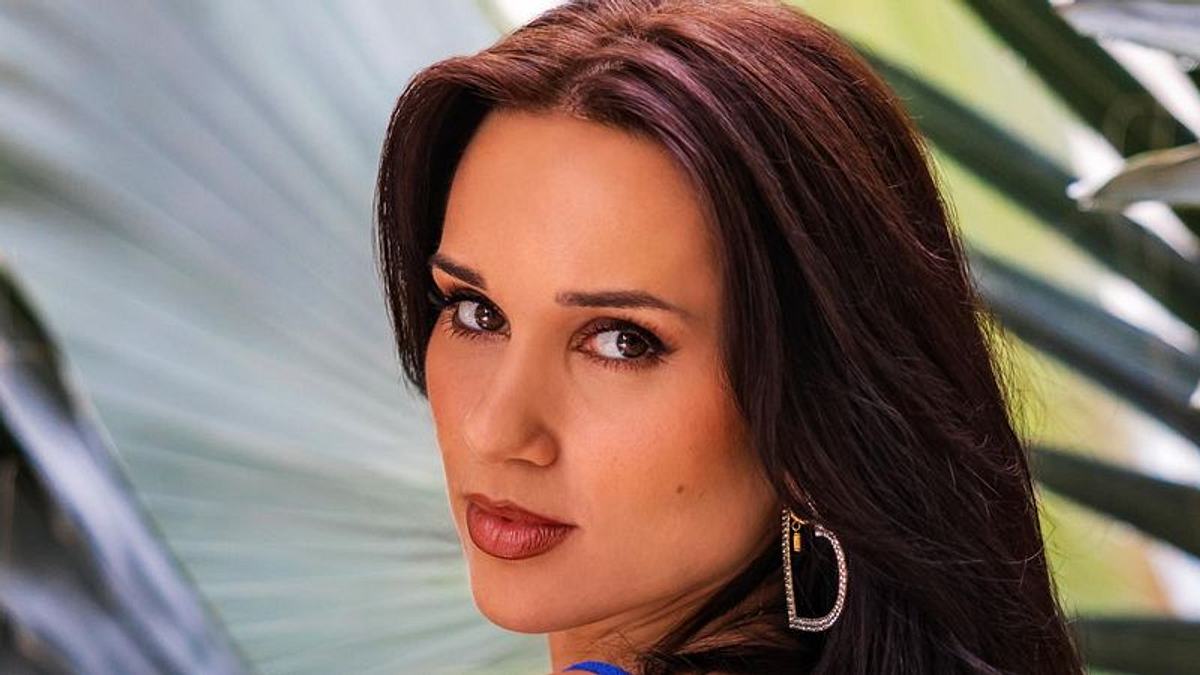 Vanessa Brock Vanessa Borck posiert für die Kamera