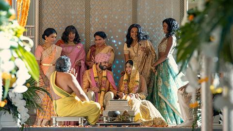 „Prophezeiung...Liebe“: Sindhu Vee & Anoushka Chadha über ihre Traumhochzeit - Foto: Amazon MGM Studios