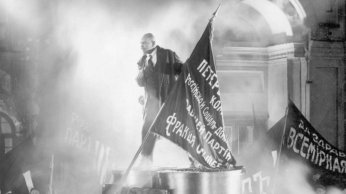 Oktober 1917 – Zehn Tage, die die Welt erschütterten Oktober 1917 – Zehn Tage, die die Welt erschütterten