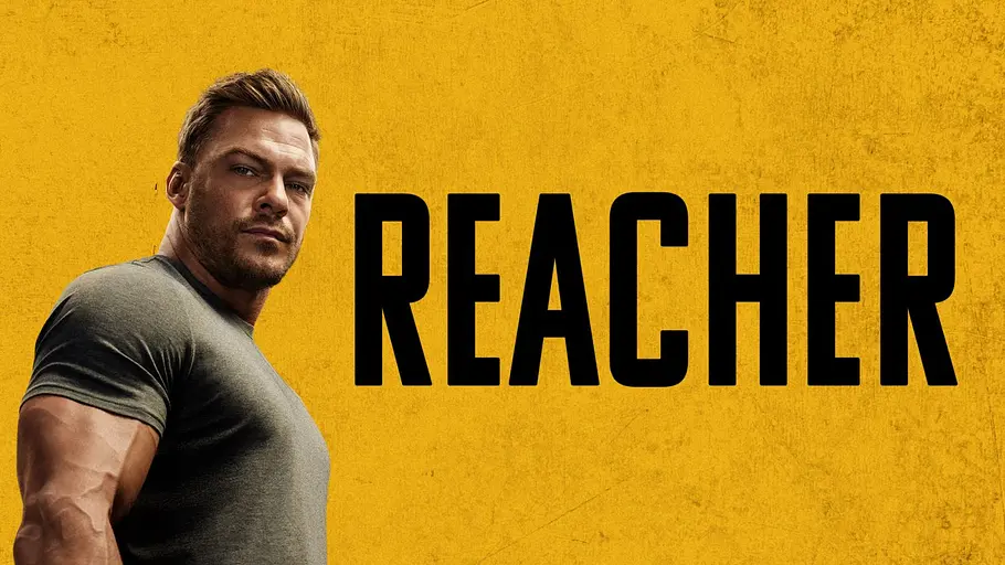 Alan Ritchson als Jack Reacher Alan Ritchson als Jack Reacher vor einem gelben Hintergrund. Neben ihm steht „Reacher“ in schwarzen Buchstaben.