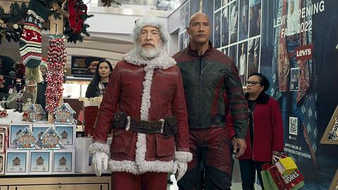 Red One: J.K. Simmons und Dwayne Johnson - Foto: Warner Bros.