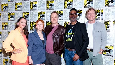 Sara Tomko, Alice Wetterlund, Alan Tudyk, Corey Reynolds und Chris Sheridan bei einem Pressetermin der Comic-Con in San Diego. - Foto: IMAGO / ZUMA Press Wire Sara Tomko, Alice Wetterlund, Alan Tudyk, Corey Reynolds und Chris Sheridan bei einem Pressetermin der Comic-Con in San Diego. - Foto: IMAGO / ZUMA Press Wire