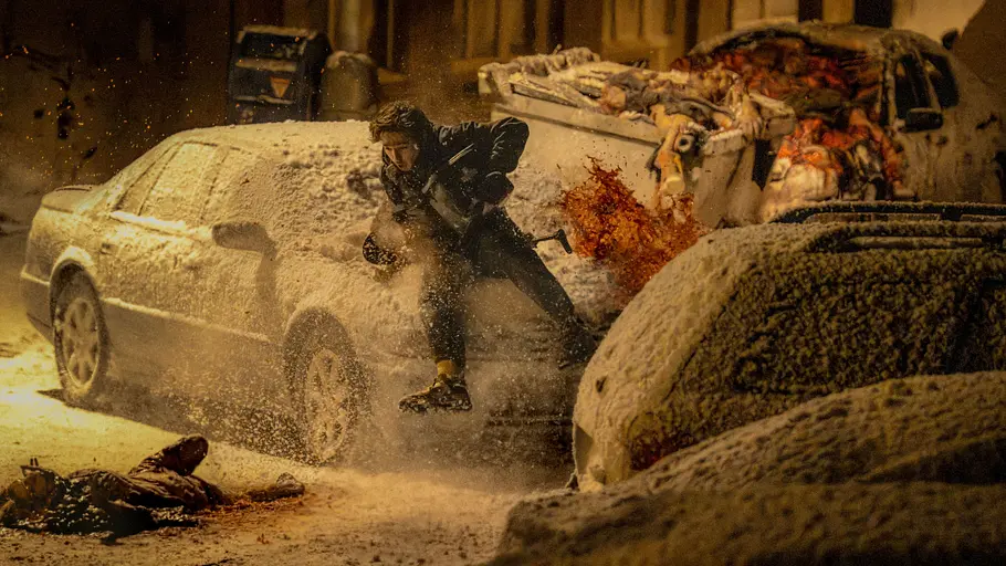 Resident Evil Austin Abrams Austin Abrams weicht als Protagonist von Resident Evil Autos aus