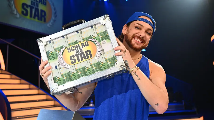 Riccardo Simonetti Riccardo Simonetti, Gewinner von Schlag den Star, nach seinem Sieg gegen Sylvie Meis