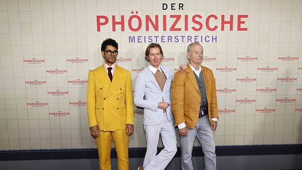Richard Ayoade, Wes Anderson und Bill Murray bei der Premiere von „Der phönizische Meisterstreich“ in Berlin - Foto:  IMAGO / APress