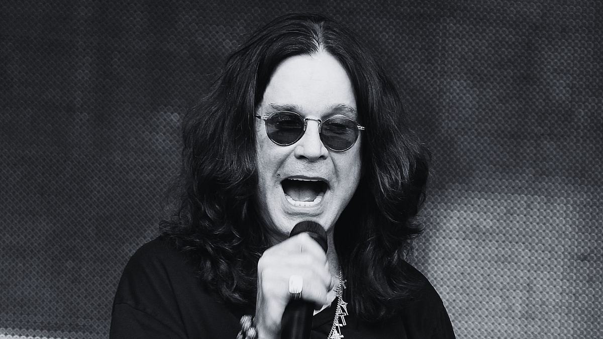 Ozzy Osbourne Ozzy Osbourne performt auf der Bühne