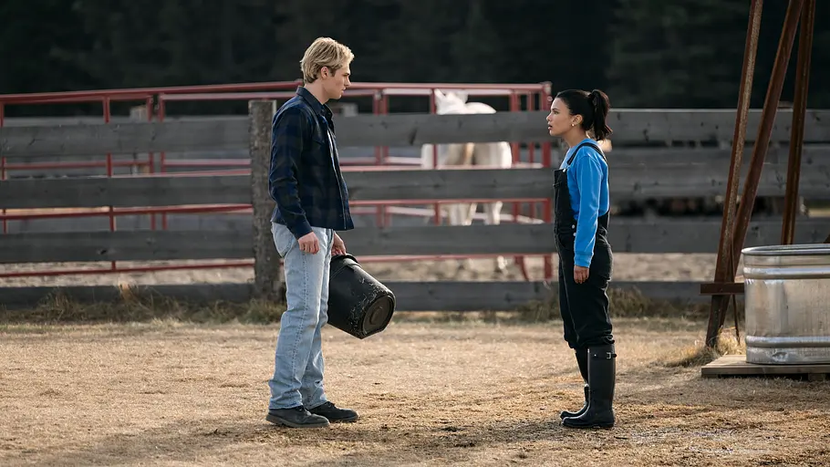 Romantische Jackie- und Cole-Moment aus „Ich und die Walter Boys“.