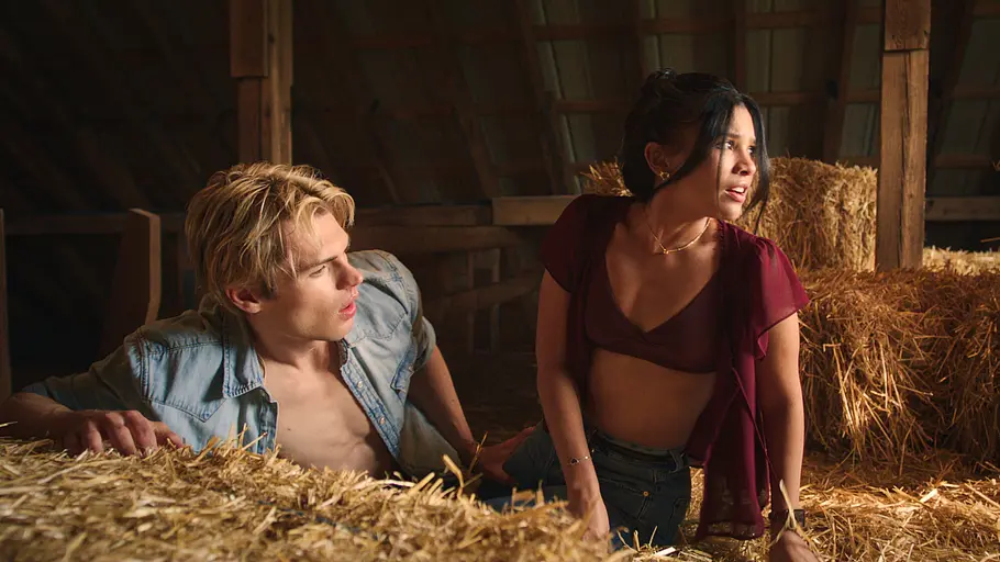 Romantische Jackie- und Cole-Moment aus „Ich und die Walter Boys“.
