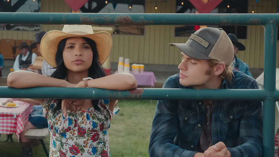 Jackie- und Cole-Momente aus „Ich und die Walter Boys“ Romantische Jackie- und Cole-Moment aus „Ich und die Walter Boys“.