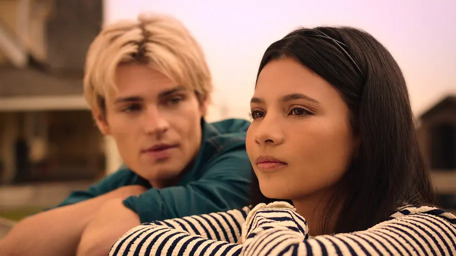 Jackie- und Cole-Momente aus „Ich und die Walter Boys“ Romantische Jackie- und Cole-Moment aus „Ich und die Walter Boys“.
