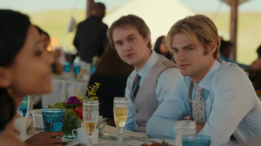 Jackie- und Cole-Momente aus „Ich und die Walter Boys“ Romantische Jackie- und Cole-Moment aus „Ich und die Walter Boys“.