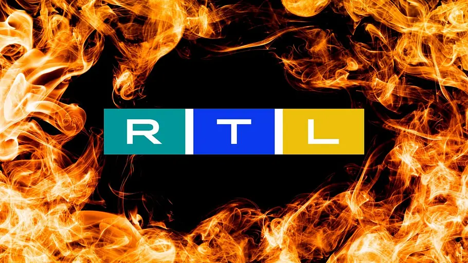 RTL Logo mit Feuer Das Logo des Senders RTL umringt von Flammen.