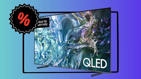 Samsung QLED Fernseher mit 75 Zoll vor farbigem Hintergrund und mit einem Rabatt-Symbol versehen - Foto: TVM/PR