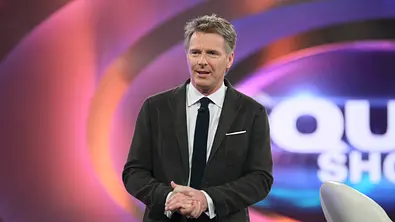 Jörg Pilawa als Quiz-Master. Sat.1 stellt seinen Quiz-Donnerstag um, Pilawas Allgemeinwissensquiz verschwindet.  - Foto: ZDF