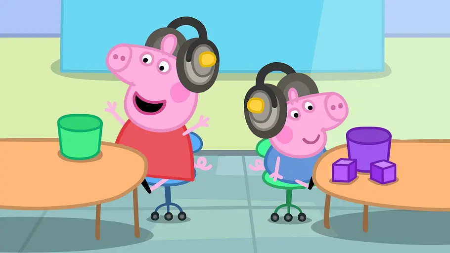 Schorsch weiß noch nicht, dass etwas nicht stimmt. Peppa und Schorsch beim Hörtest.
