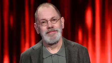 Sebastian Jacoby bei einem Auftritt von „Gefragt – Gejagt“ - Foto: ARD Sebastian Jacoby bei einem Auftritt von „Gefragt – Gejagt“ - Foto: ARD