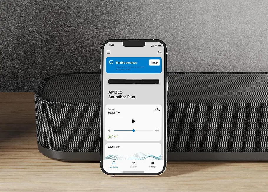Sennheiser AMBEO Soundbar Plus mit iPhone und dazugehöriger App. 