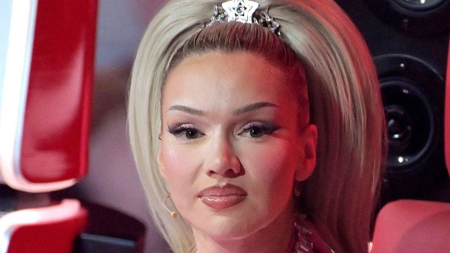 Shirin David im Halbfinale der 13. Staffel der Castingshow The Voice of Germany 2023 im Studio H Berlin Adlershof. 